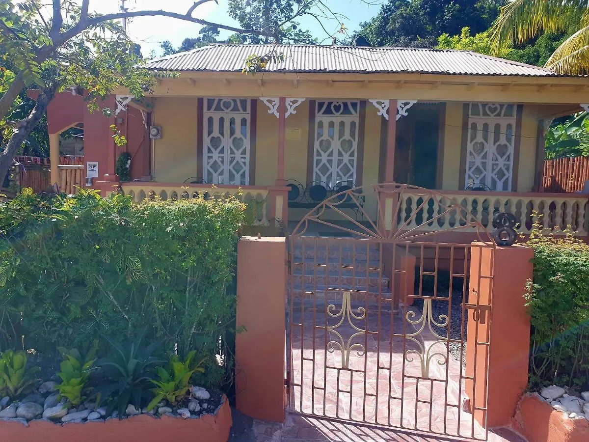 Mesmerize Guest House Port Antonio